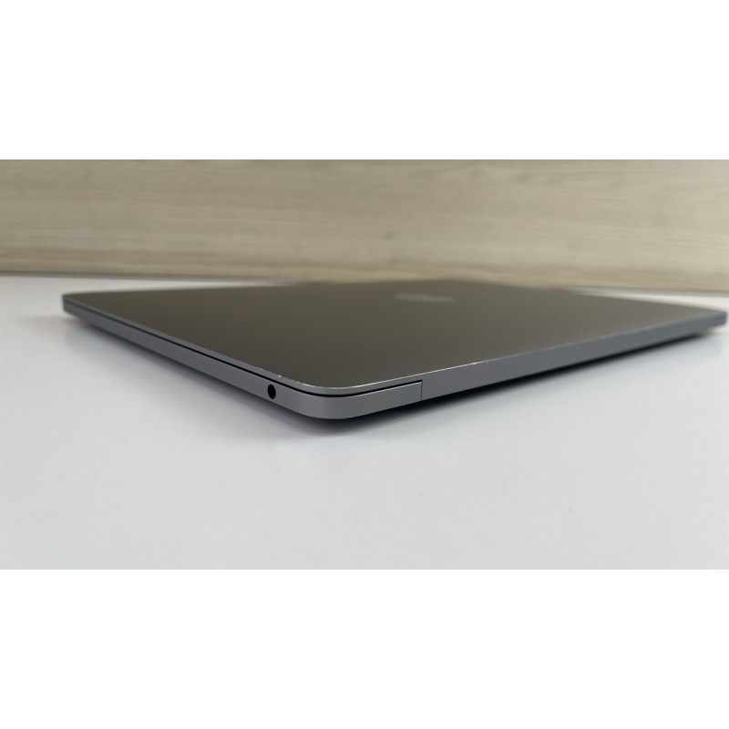 MacBook Pro 13 2017 Space  i5 2.3ghz 16/256